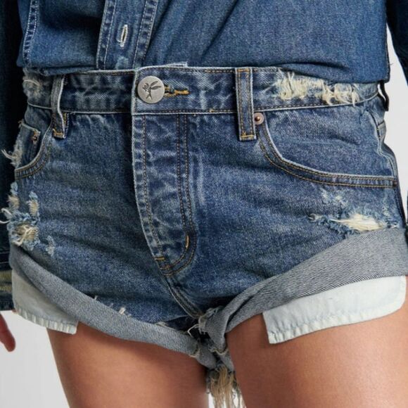 One Teaspoon Denim Shorts NWT - Picture 4 of 9